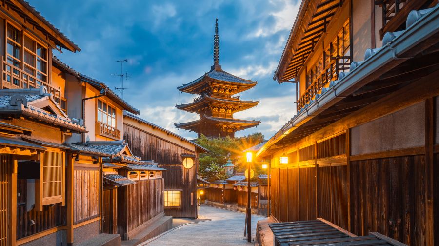 清水寺+東大寺+奈良公園+伏見稻荷大社一日遊【普通話司機】