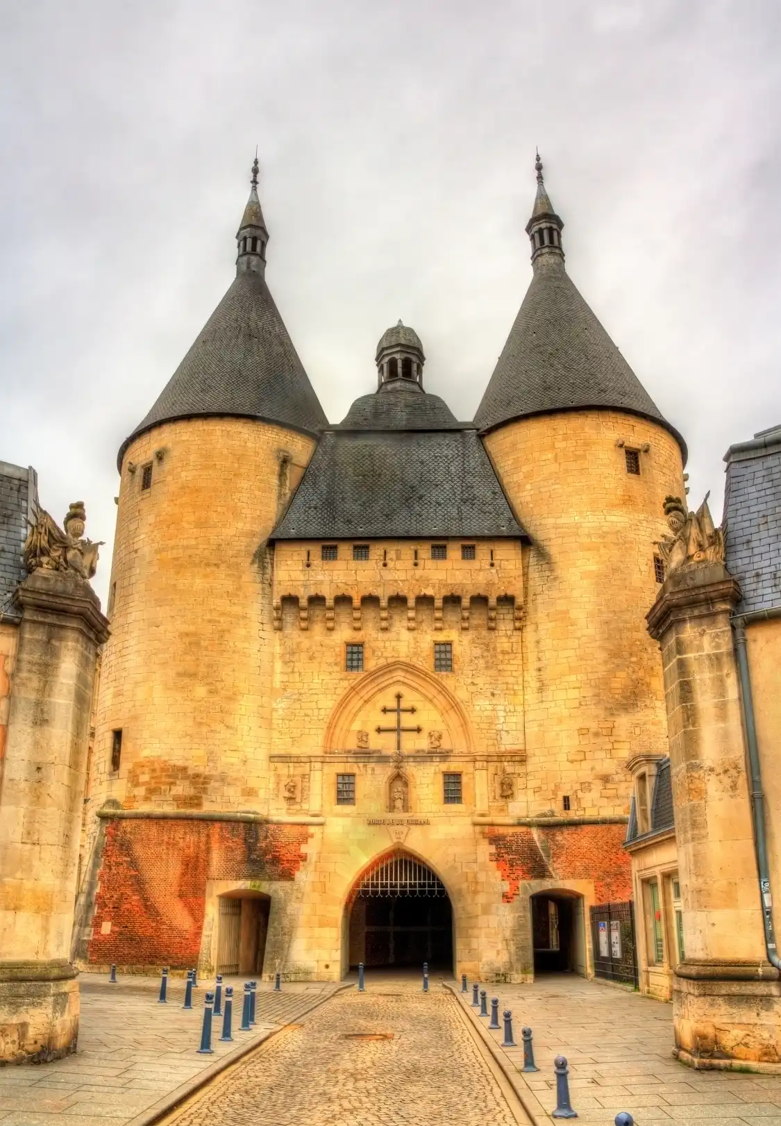 Hotels near La Porte de la Craffe