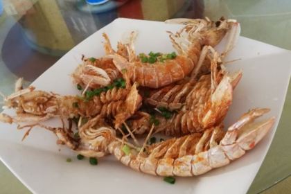 华侨佬海鲜大排档(侨港海滩店)