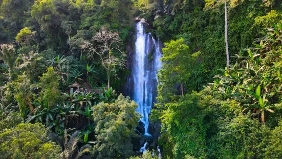 Hainan Baihualing Rainforest Cultural Tourism Zone