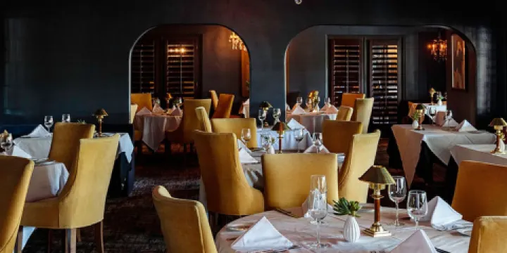 Melvyn's Restaurant & Lounge