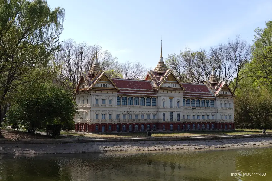 German New Swan Stone Castle