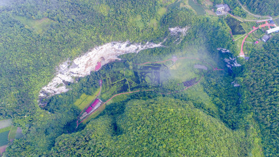 Lichuan Wuling Cave Village