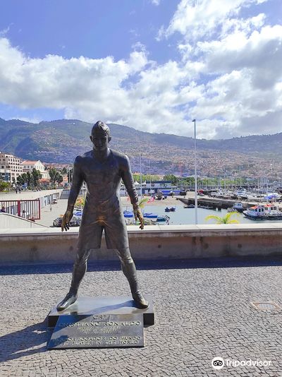 Cristiano Ronaldo Statue