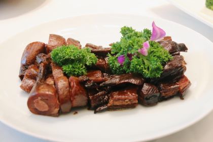 巴中费尔顿大酒店·棠宫中餐厅