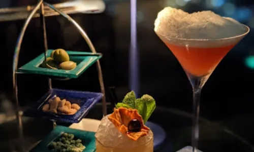 Skyview Lounge