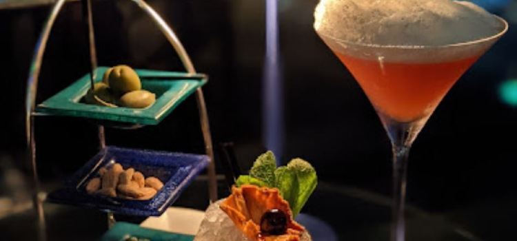 Skyview Lounge