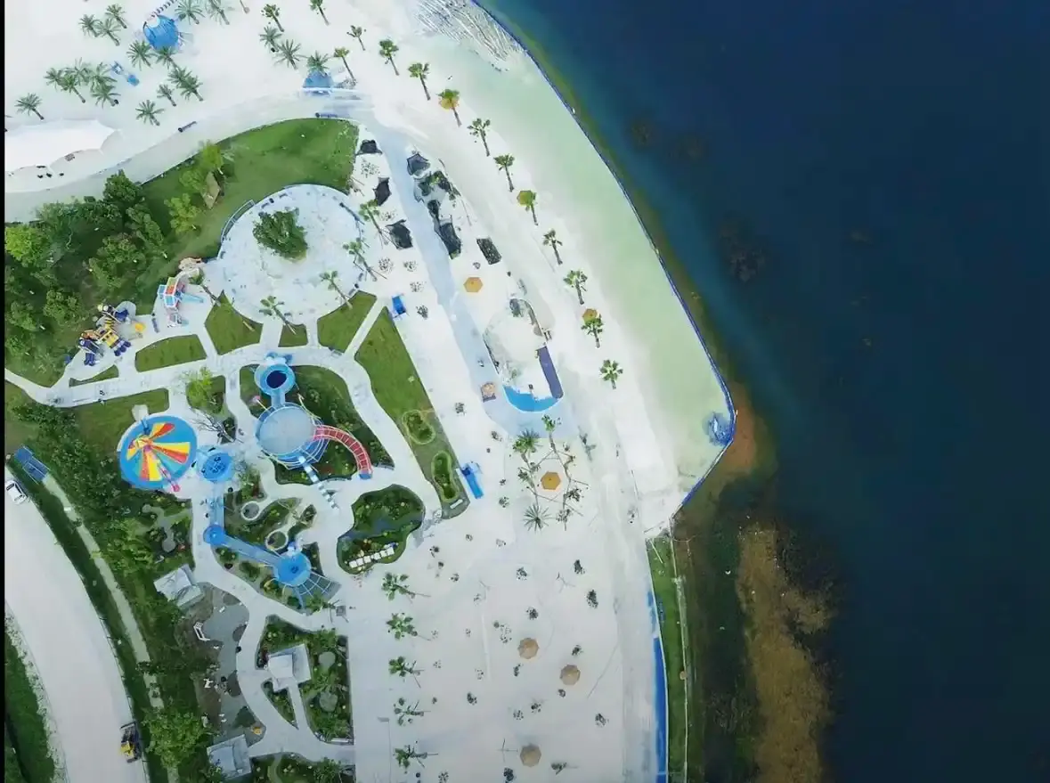Hotels near East Lake Peninsula