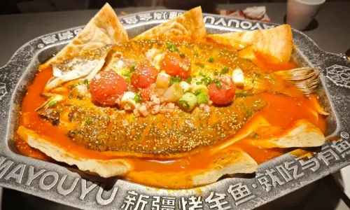 清真·马有鱼·馕坑烤全鱼(敦煌店)