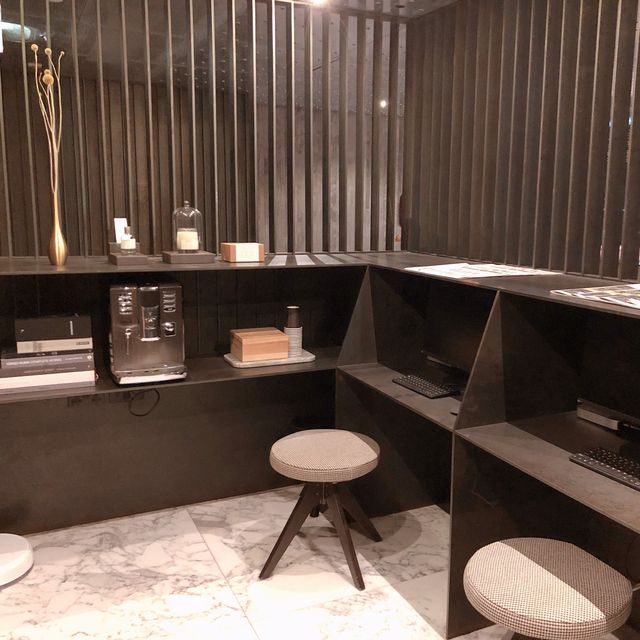型格工業風酒店-TUVE