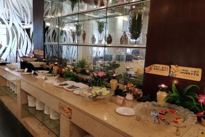 山泉湾温泉酒店·四季西餐厅·烤全羊·烧烤宵夜