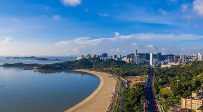 Hotels near Mingzhu Square