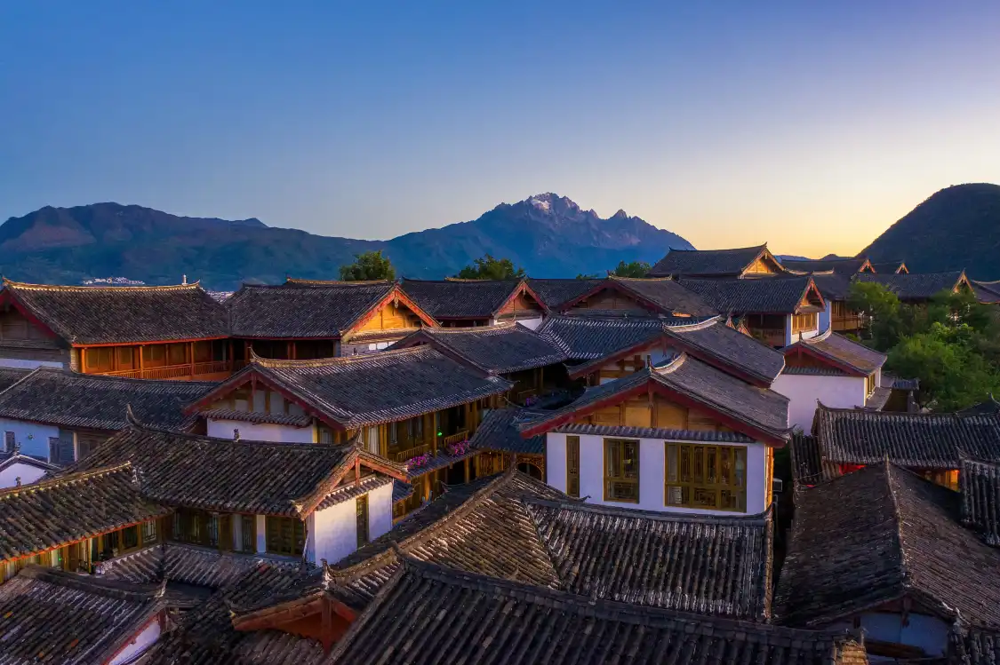 Hotels near Viewing Platform of Lion Mountain in Lijiang Ancient Town
