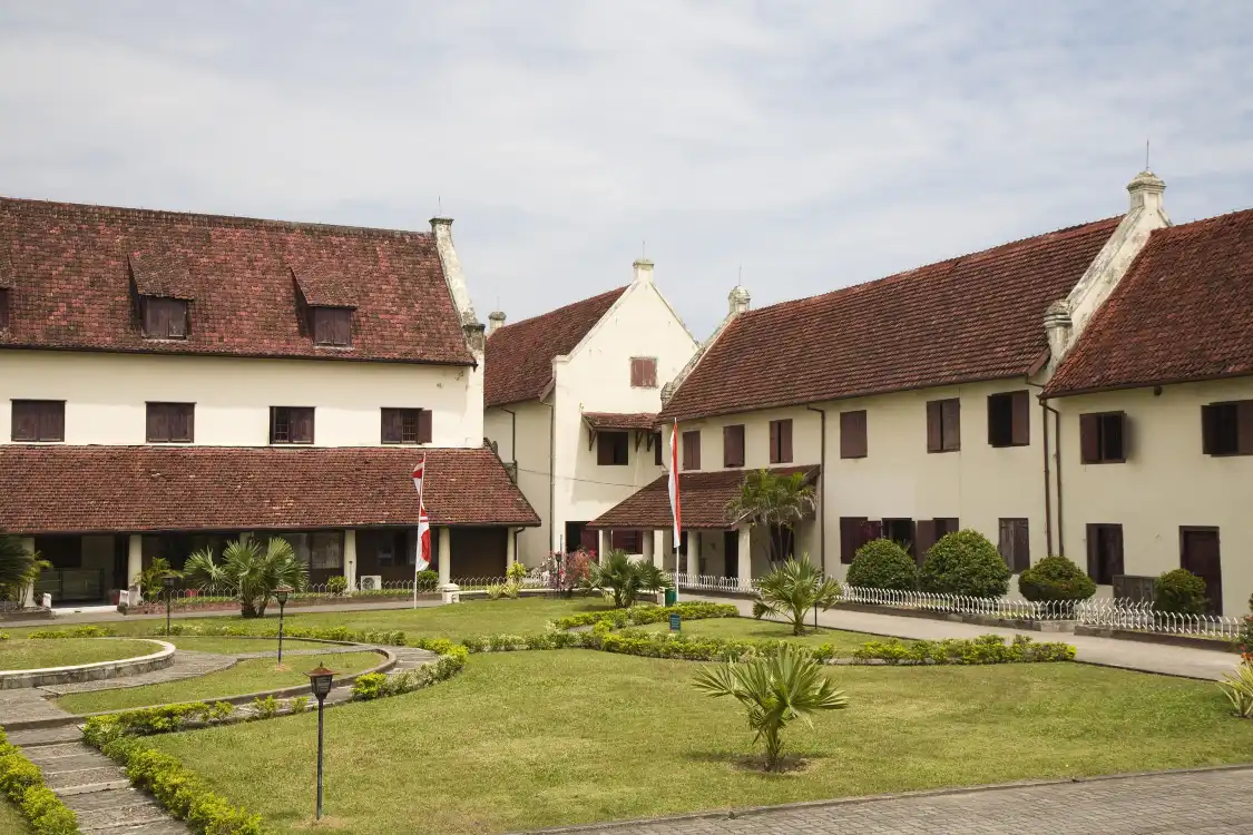 Hotels near Fort Rotterdam