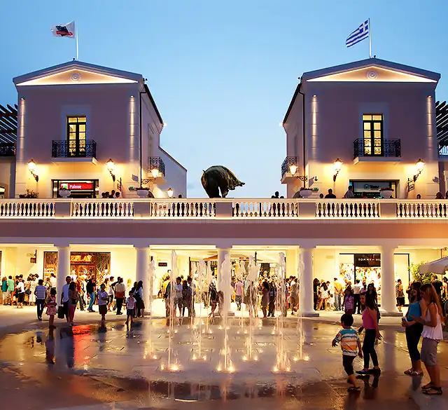 Hotel dekat McArthurGlen Athens