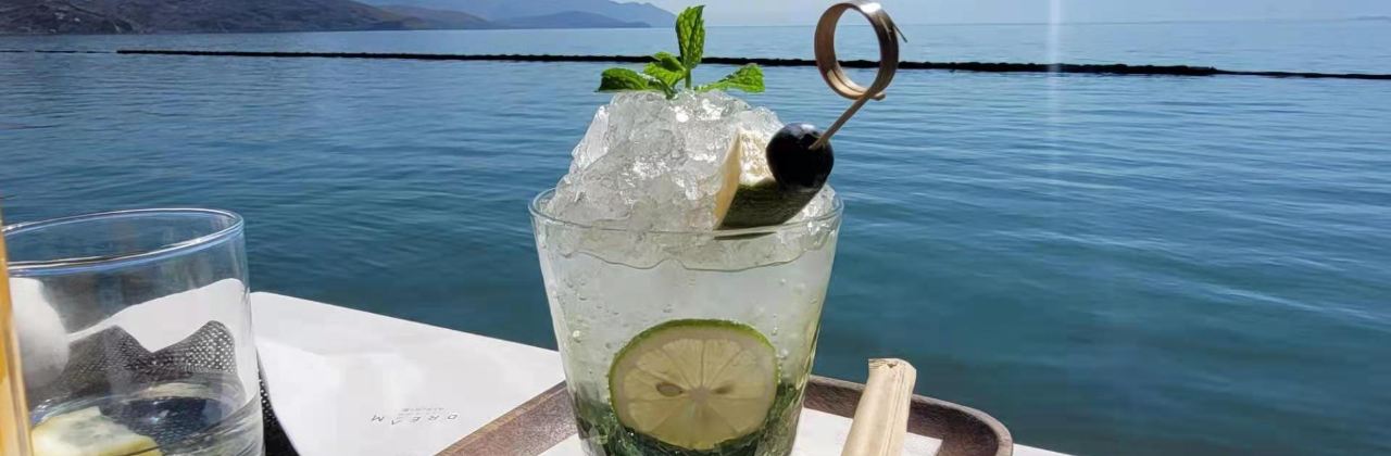 White House Restaurant & Bar