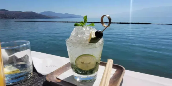 White House Restaurant & Cafe