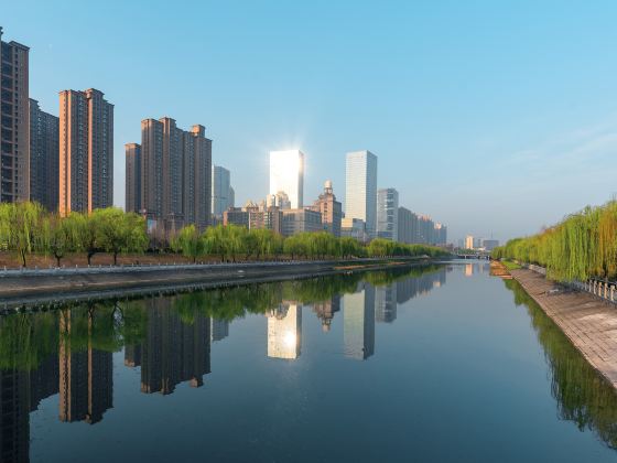 東風渠濱河公園（東風路）