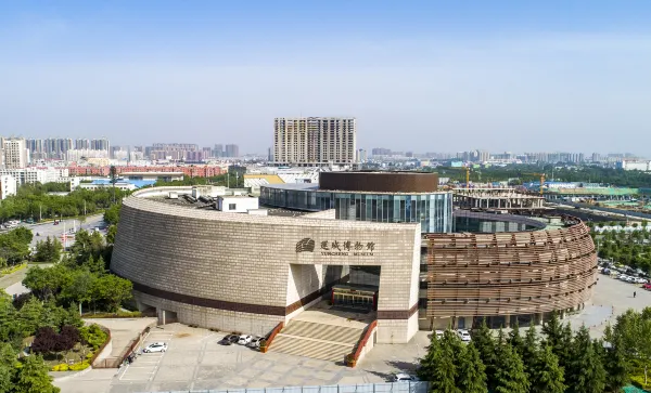 Hotels near Hualianxin Shiji Center Square