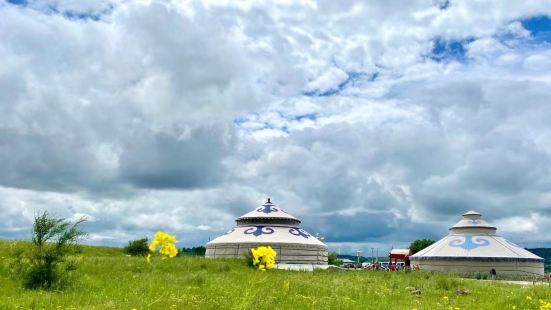 Chengde Fengning Bashang Caoyuan Zongma Huange Dujia Manor