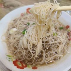 林依嫩名牌猪血化(富商世家店) User Photo