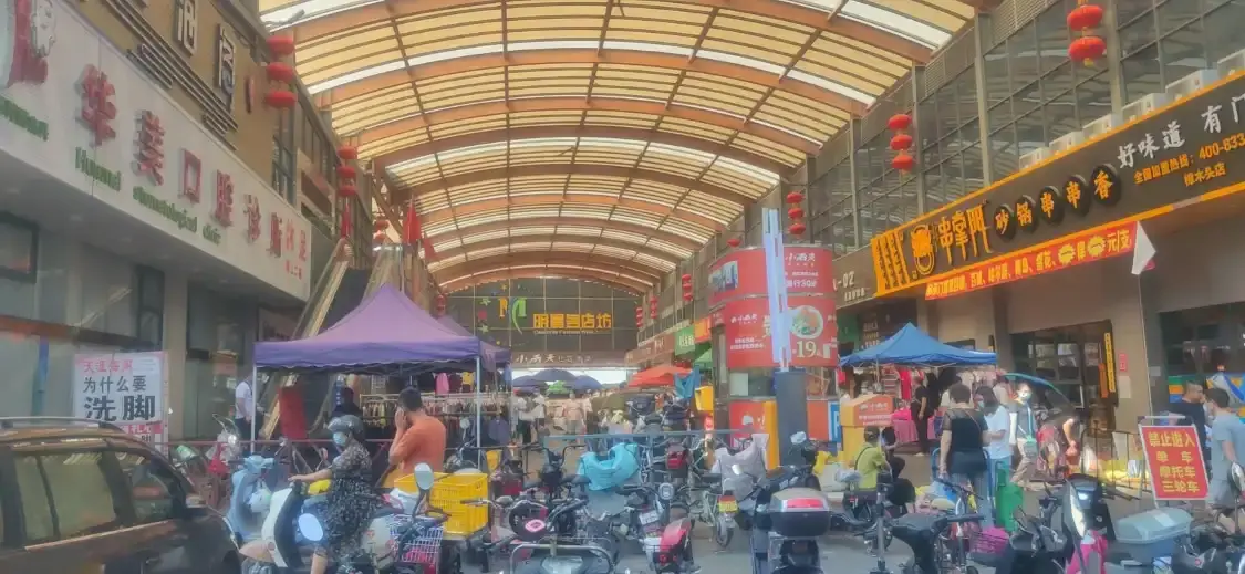 Hotels near Zhangmutou Pedestrian Street