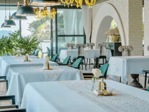 ARCADIA SEAVIEW DESIGN HOTEL·Seaview Restaurant