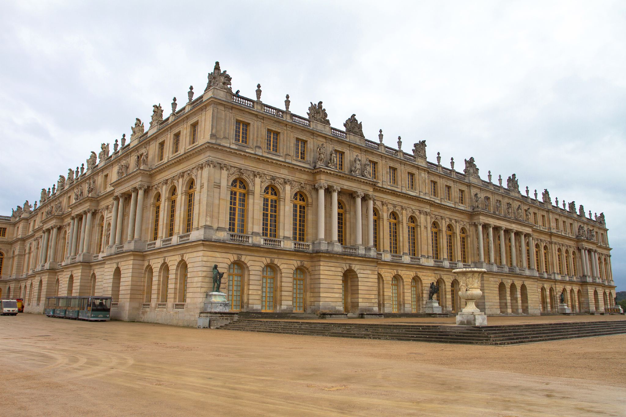 Half-Day Tour of the Palace of Versailles with Fast Track Admission