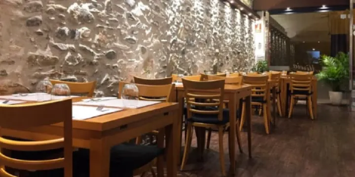 Mireia Pizzeria Restaurant