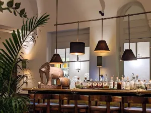 Elephant Bar