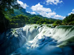 Yinlian Zhuitan Waterfall