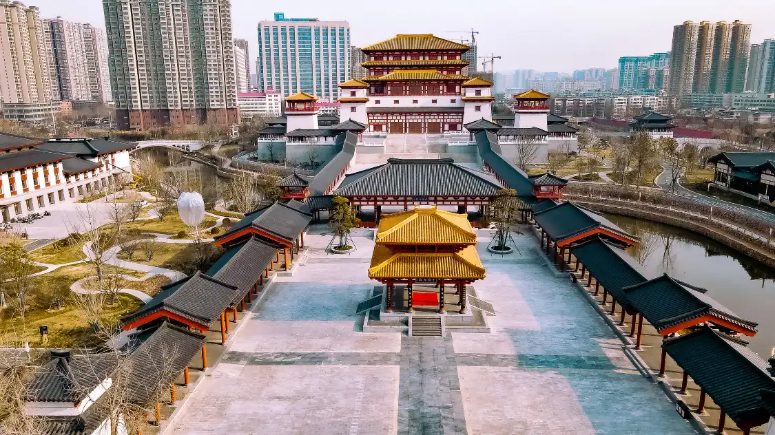 Hotels near Zhang Zhongjing Memorial Temple