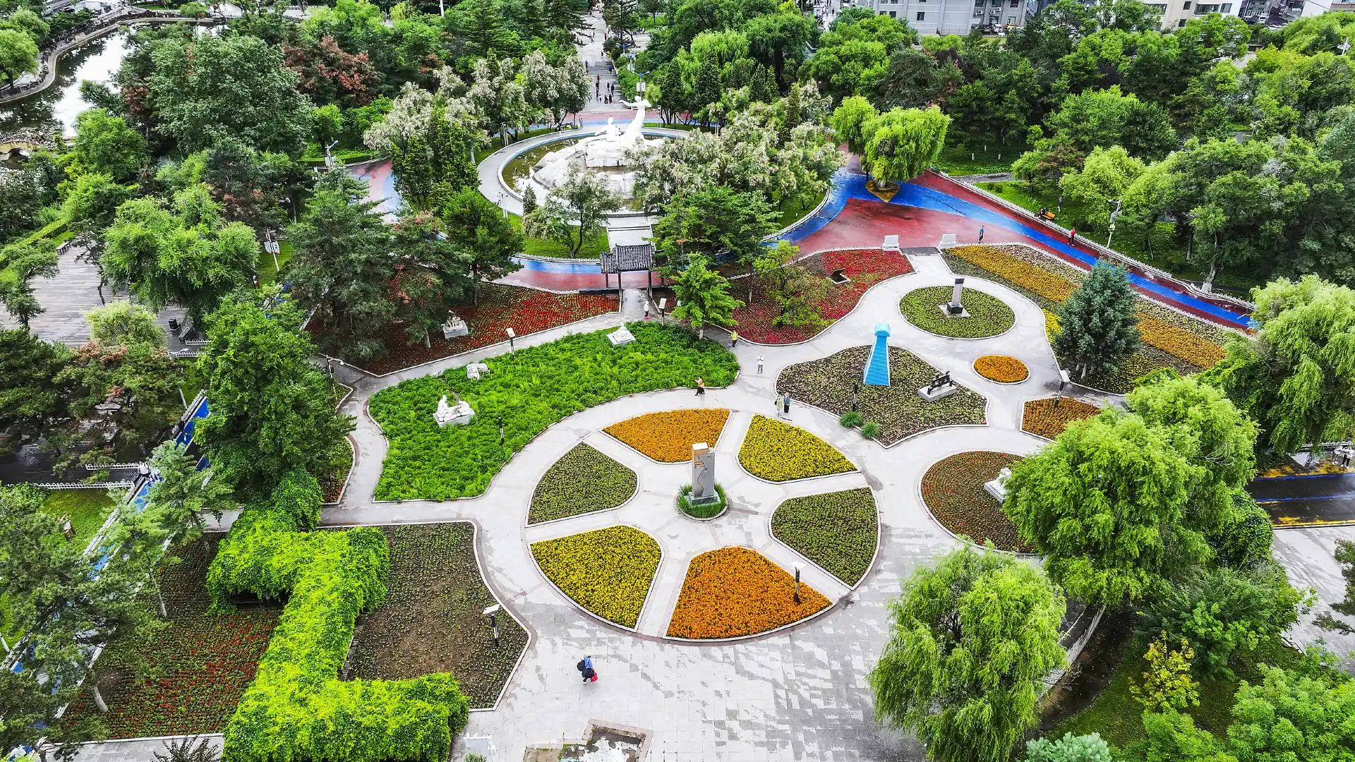 Hotels near Yanji Park