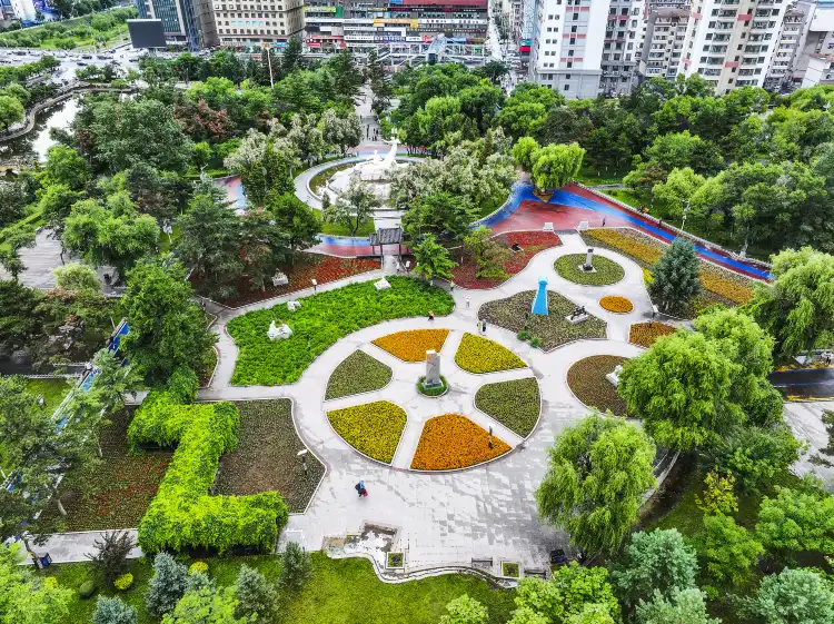 Hotels near Yanji Park