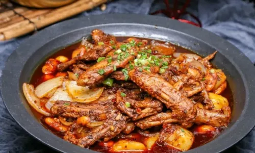 LIU YUE XUE HUAN LE GAN GUO XIANG XIANG BAI HUO DIAN