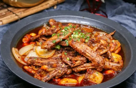 六月雪歡樂幹鍋(洋洋百貨店)