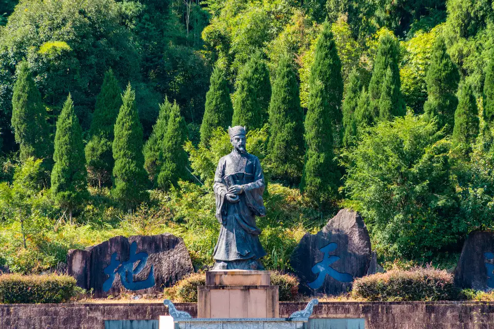 3_Liu Bowen's Hometown Scenic Area