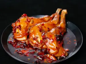 HUAYINGZAIJIANGXIANGUOTU