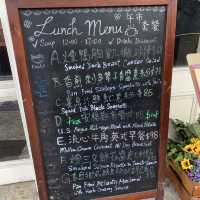 民族風裝潢嘅太子Cafe