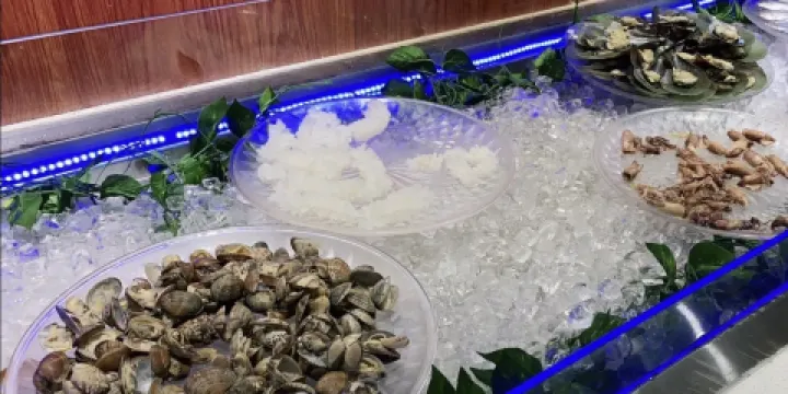 金撈自助火鍋烤肉店