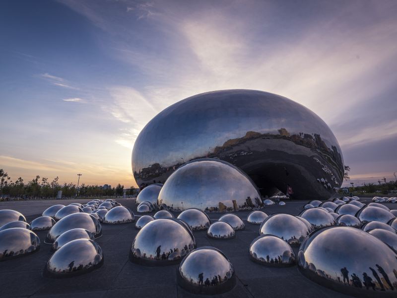 Big oil Bubble Sculpture