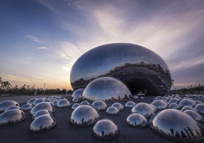 Big oil Bubble Sculpture