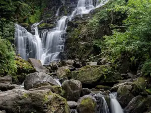 Feihong Waterfall