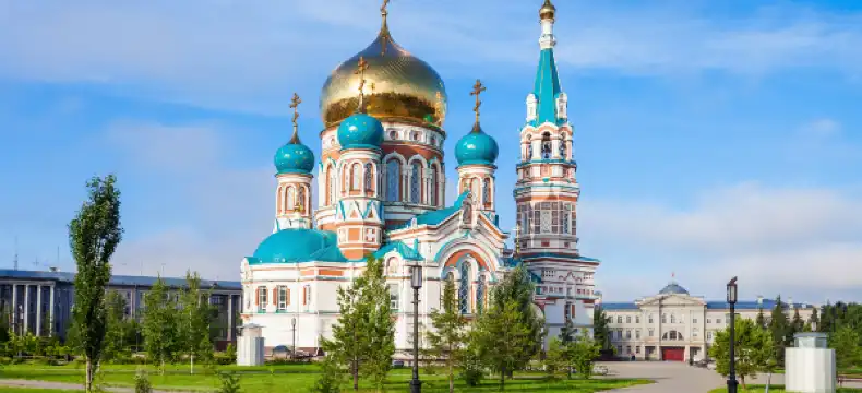 鄰近鄂姆斯克機場的酒店