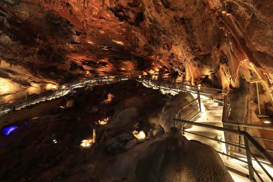 5_Nanjing Ape Man Cave