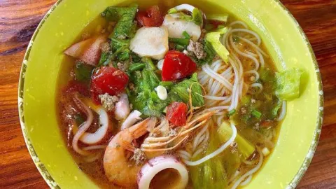 Zhou Ji Crab Noodles in Beihai