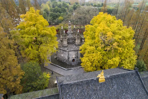 Shengjing Yijia Hotel ( Xiangyang New Wuzhong Wuyue Plaza Branch)