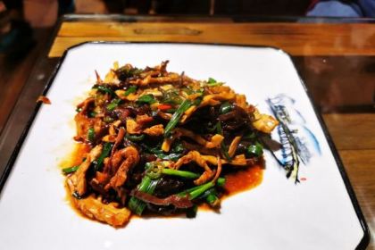 禾锄归·聊·食堂