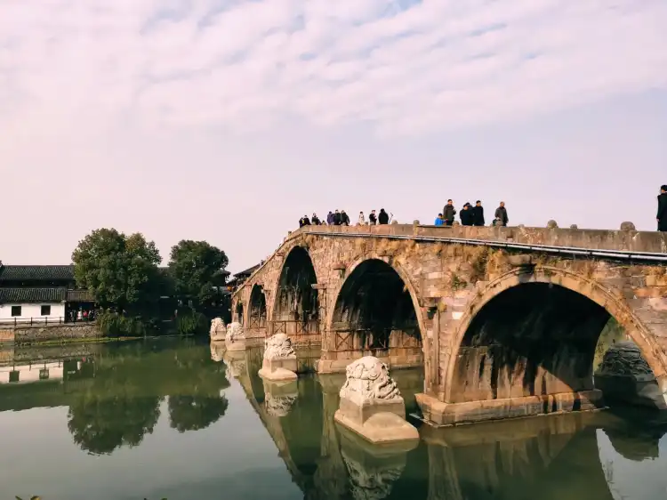Hotels near Guangji Bridge