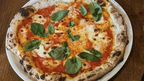 Pizza e Mozzarella Bar in Adelaide